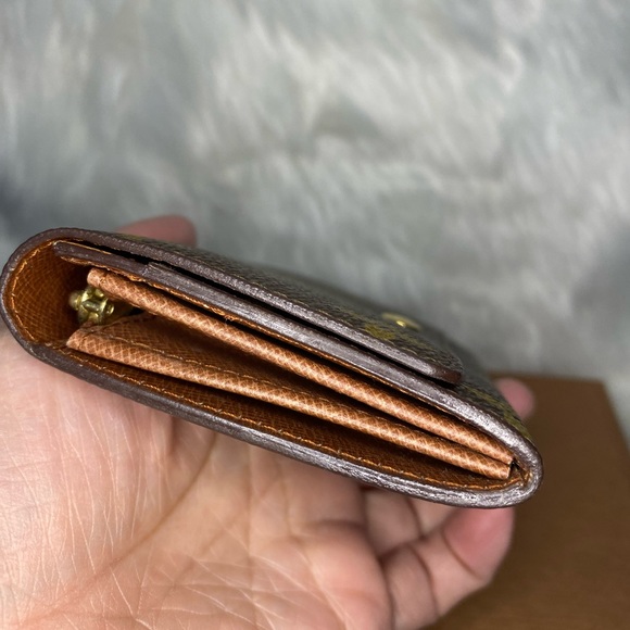 🛑SOLD🛑 LOUIS VUITTON Tressor Wallet - Picture 4 of 13